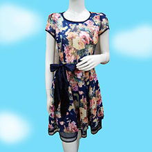 艾森丝服饰 中老年服装精品精致杂志